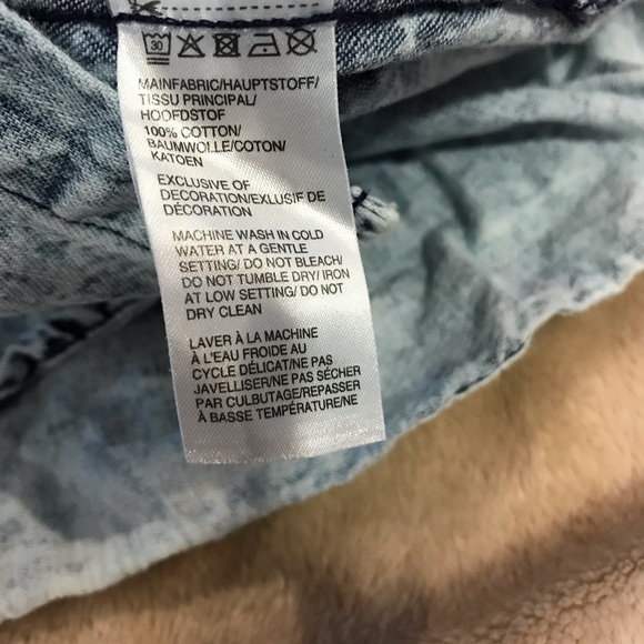 Small Manguun Teens Acid Wash Button Down - Picture 7 of 11